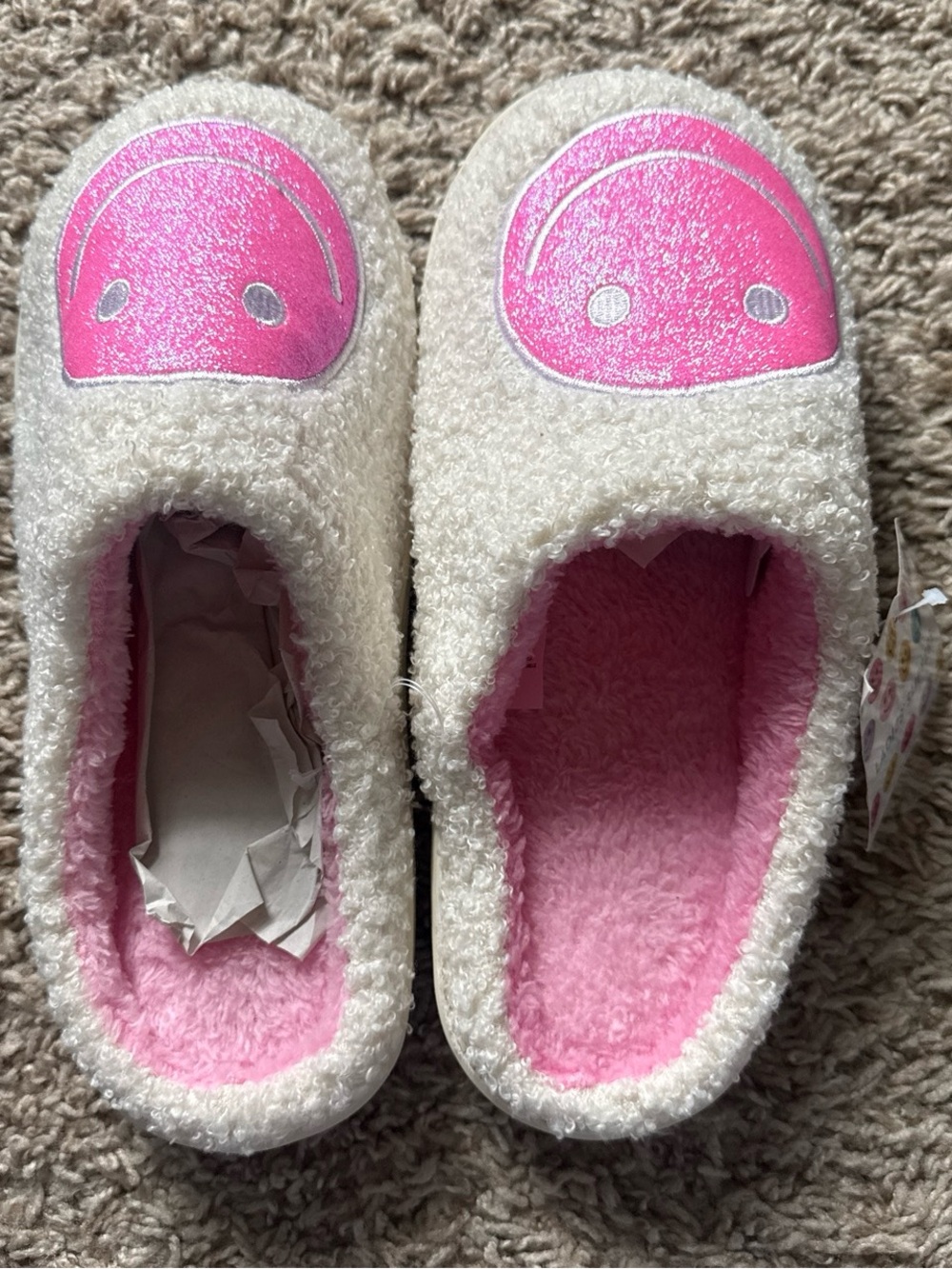 Cozy Womens Pink Smiley Sherpa Slippers